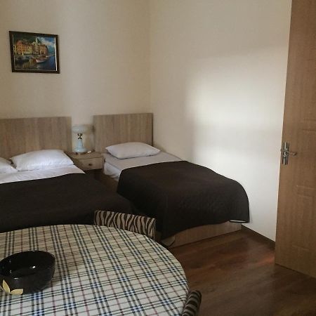 R And B Hotel Borjomi Exterior photo